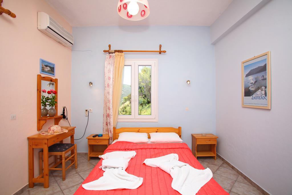 Panorama Studios Skopelos Town Exterior photo
